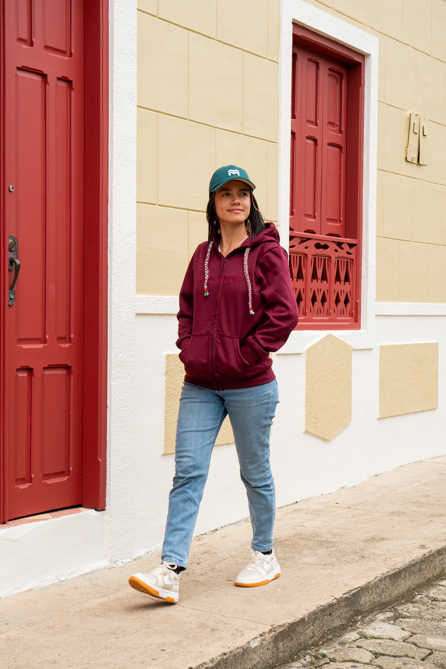 HOODIE UNISEX CREMALLERA ORÍGENES VINOTINTO