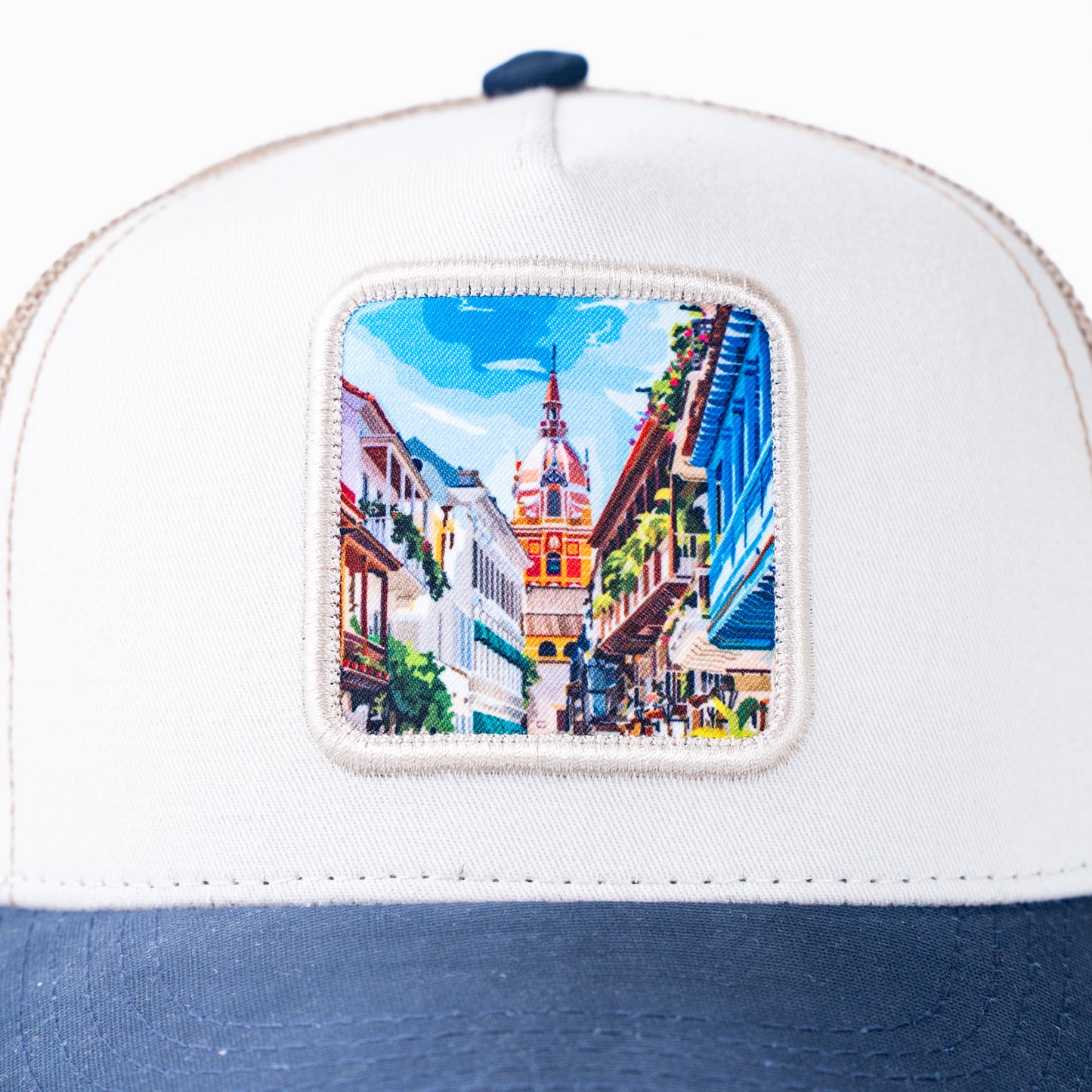 GORRA TRUCKER ESTO ES COLOMBIA CARTAGENA - FRENTE DURO