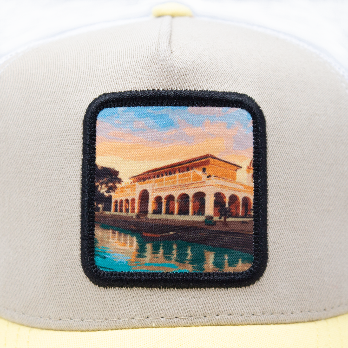 GORRA TRUCKER ESTO ES COLOMBIA MOMPOX - FRENTE DURO