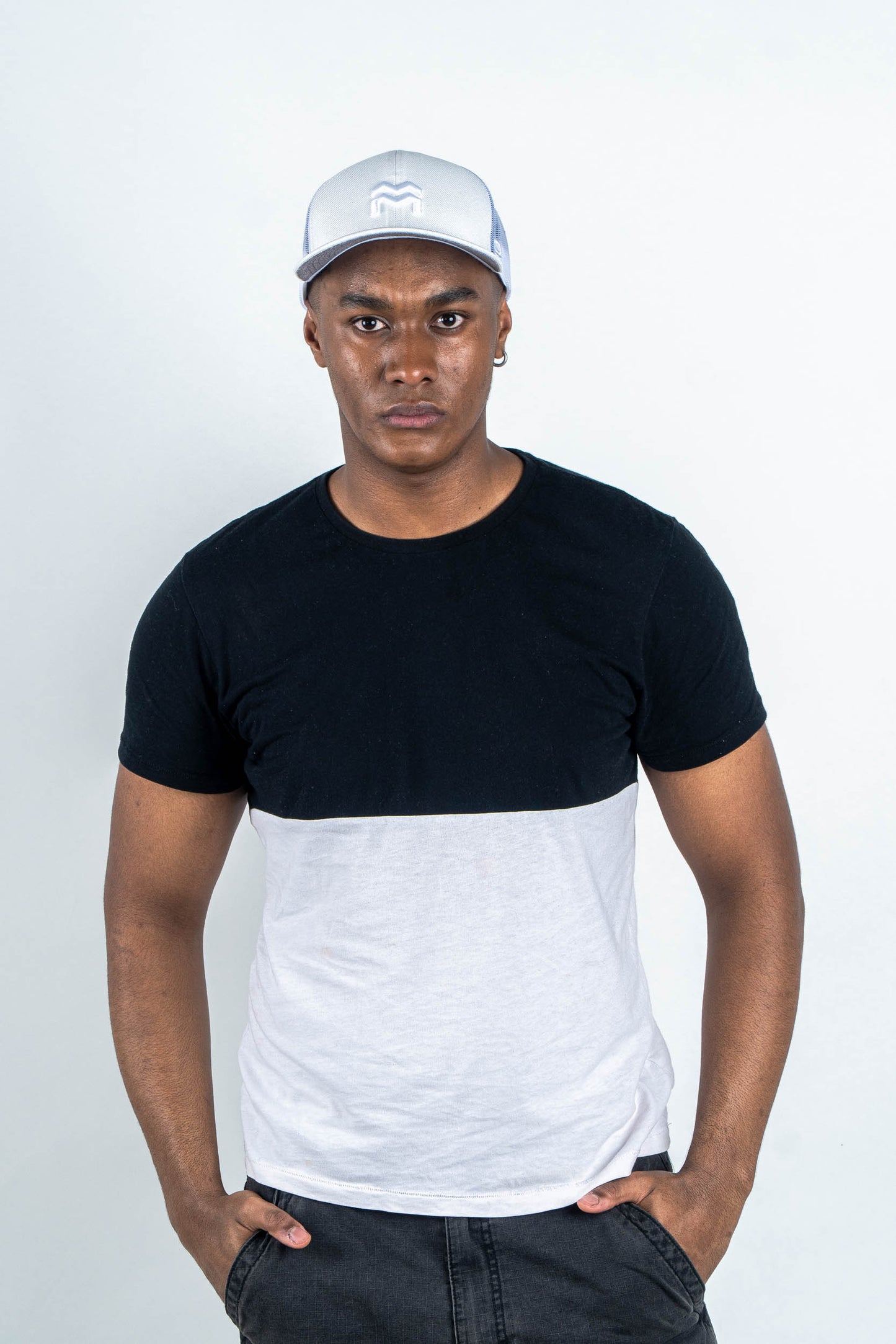 GORRA TRUCKER ORÍGENES BLANCO - FRENTE DURO