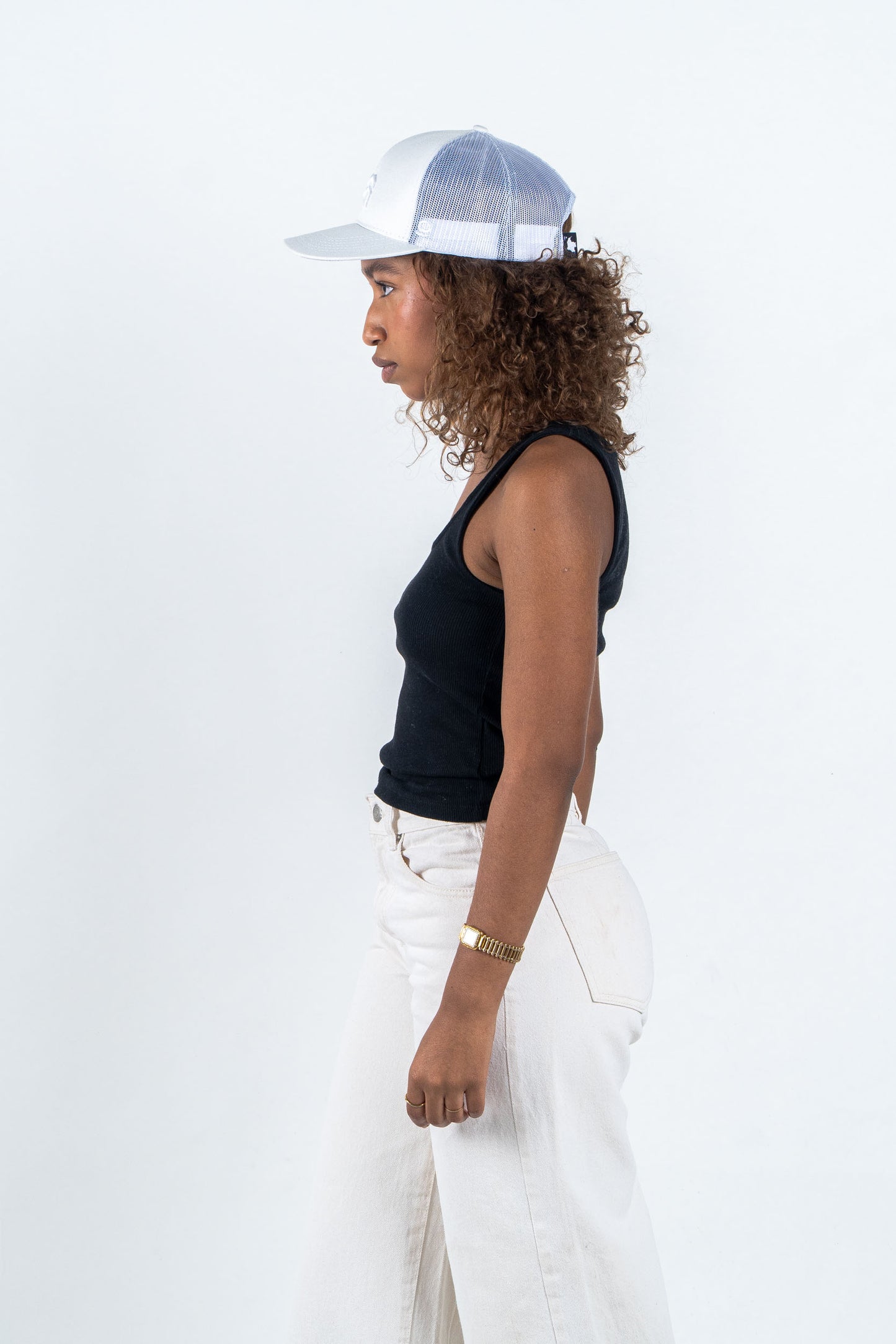 GORRA TRUCKER ORÍGENES BLANCO - FRENTE DURO