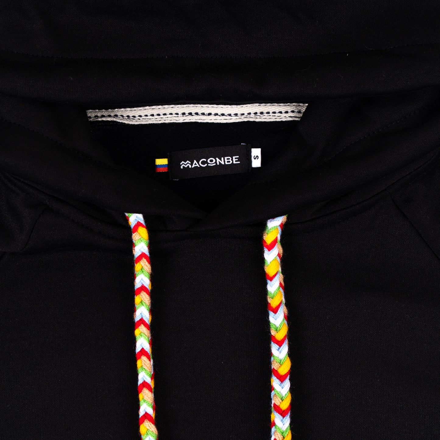 HOODIE NEGRO UNISEX SANARA MAÑANA - DETALLES