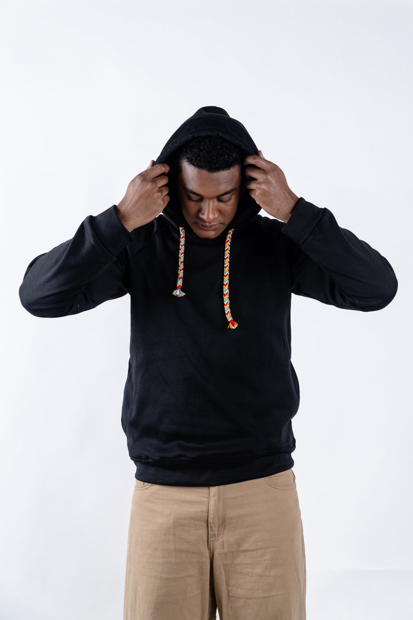 HOODIE NEGRO UNISEX SANARA MAÑANA - DETALLES