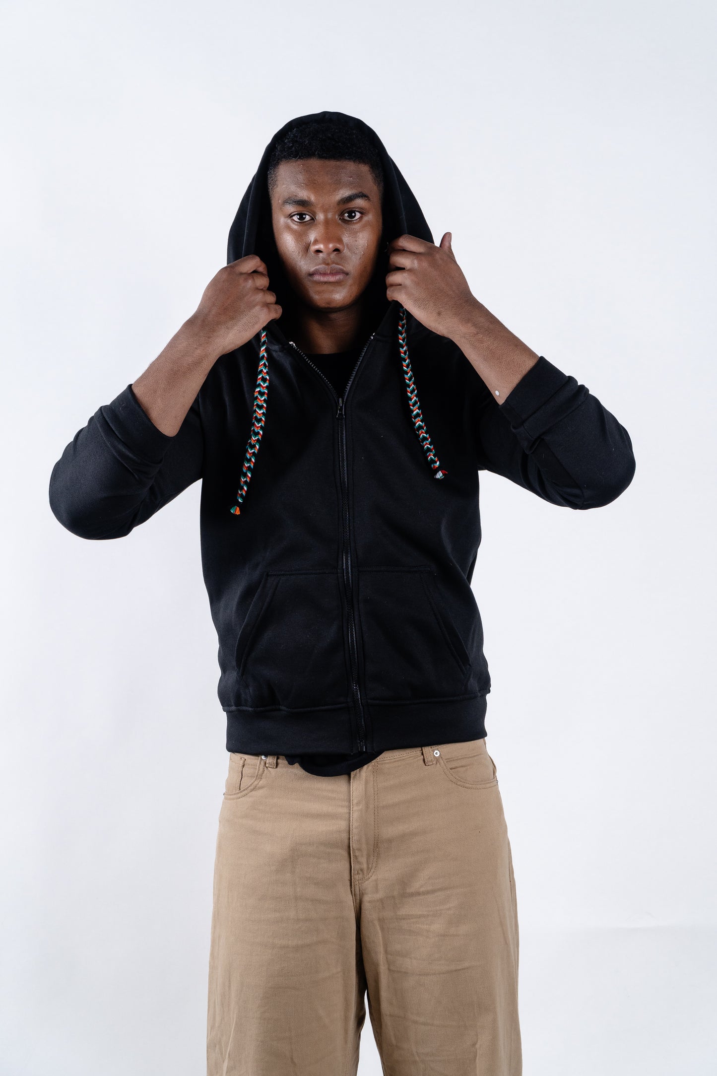 HOODIE CREMALLERA NEGRO UNISEX SANARA MAÑANA - CONFIANZA