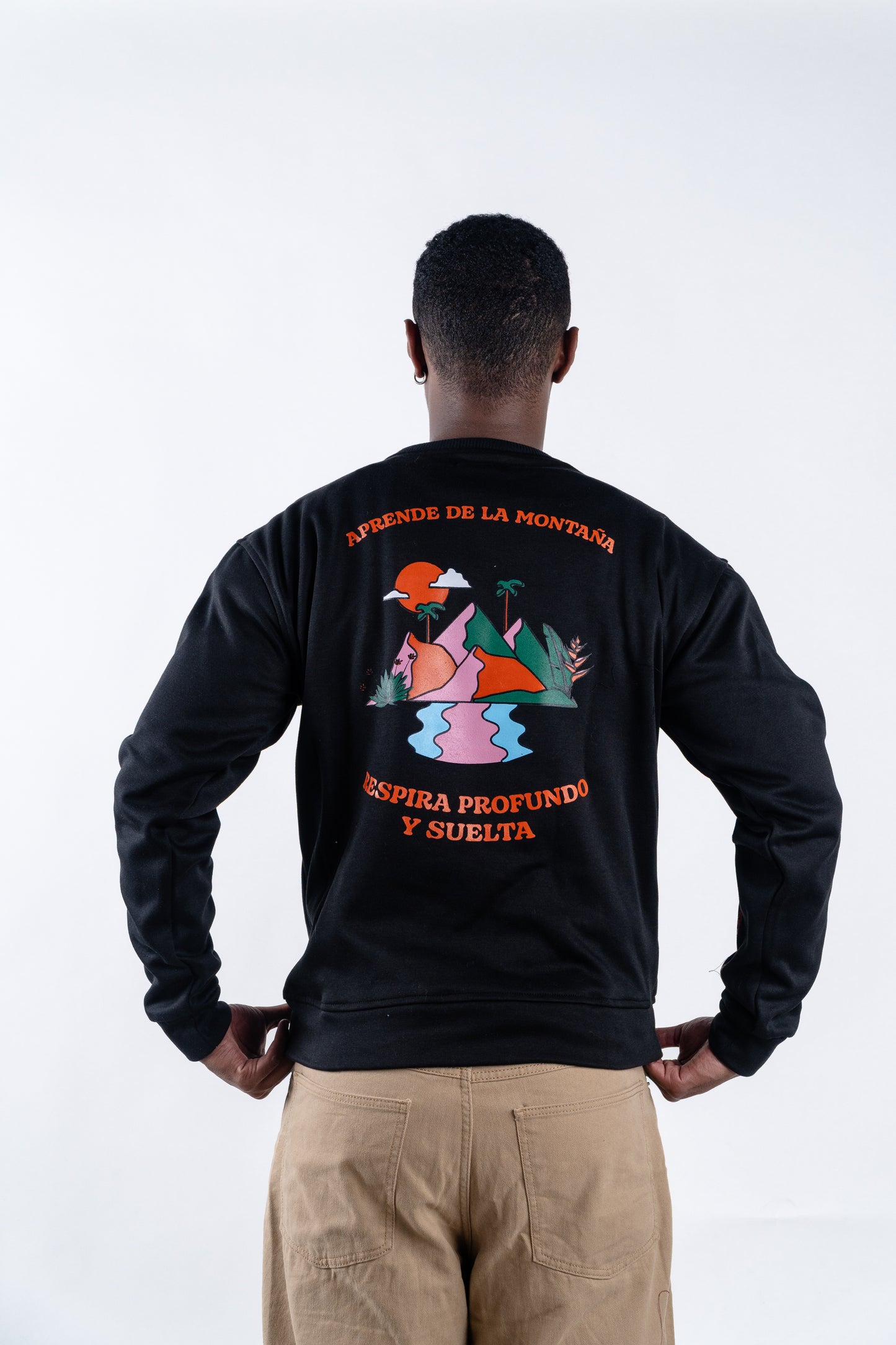 CREWNECK NEGRO UNISEX SANARA MAÑANA - RESPIRAR