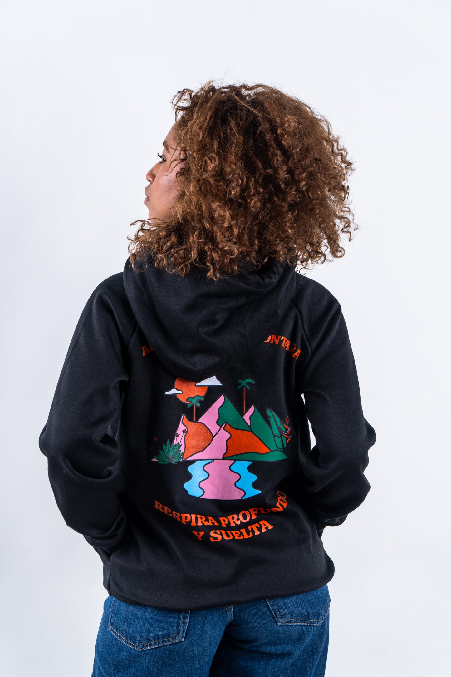 HOODIE NEGRO UNISEX SANARA MAÑANA - RESPIRAR