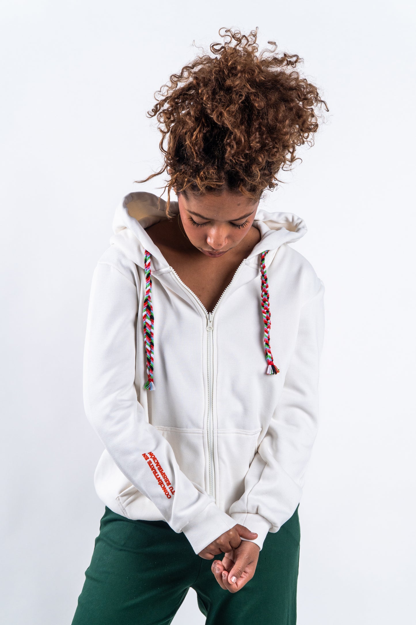 HOODIE CREMALLERA CREMA UNISEX SANARA MAÑANA - RESPIRAR