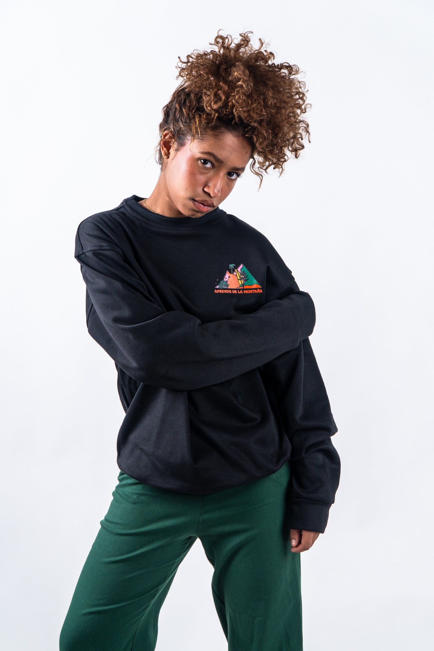 CREWNECK NEGRO UNISEX SANARA MAÑANA - RESPIRAR