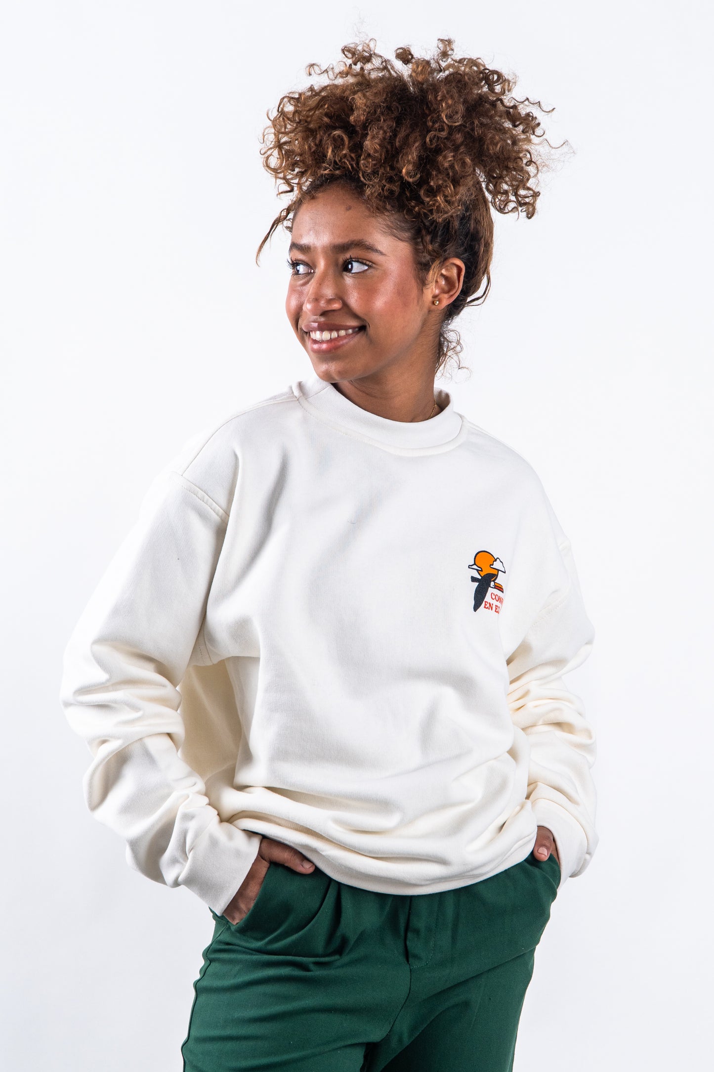 CREWNECK CREMA UNISEX SANARA MAÑANA - CONFIANZA