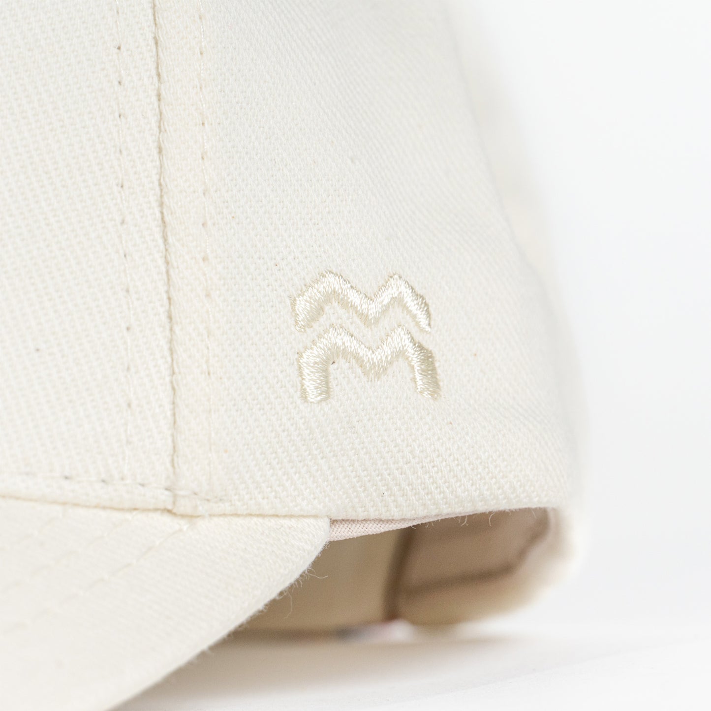GORRA TIERRA QUERIDA MARFIL - FRENTE DURO