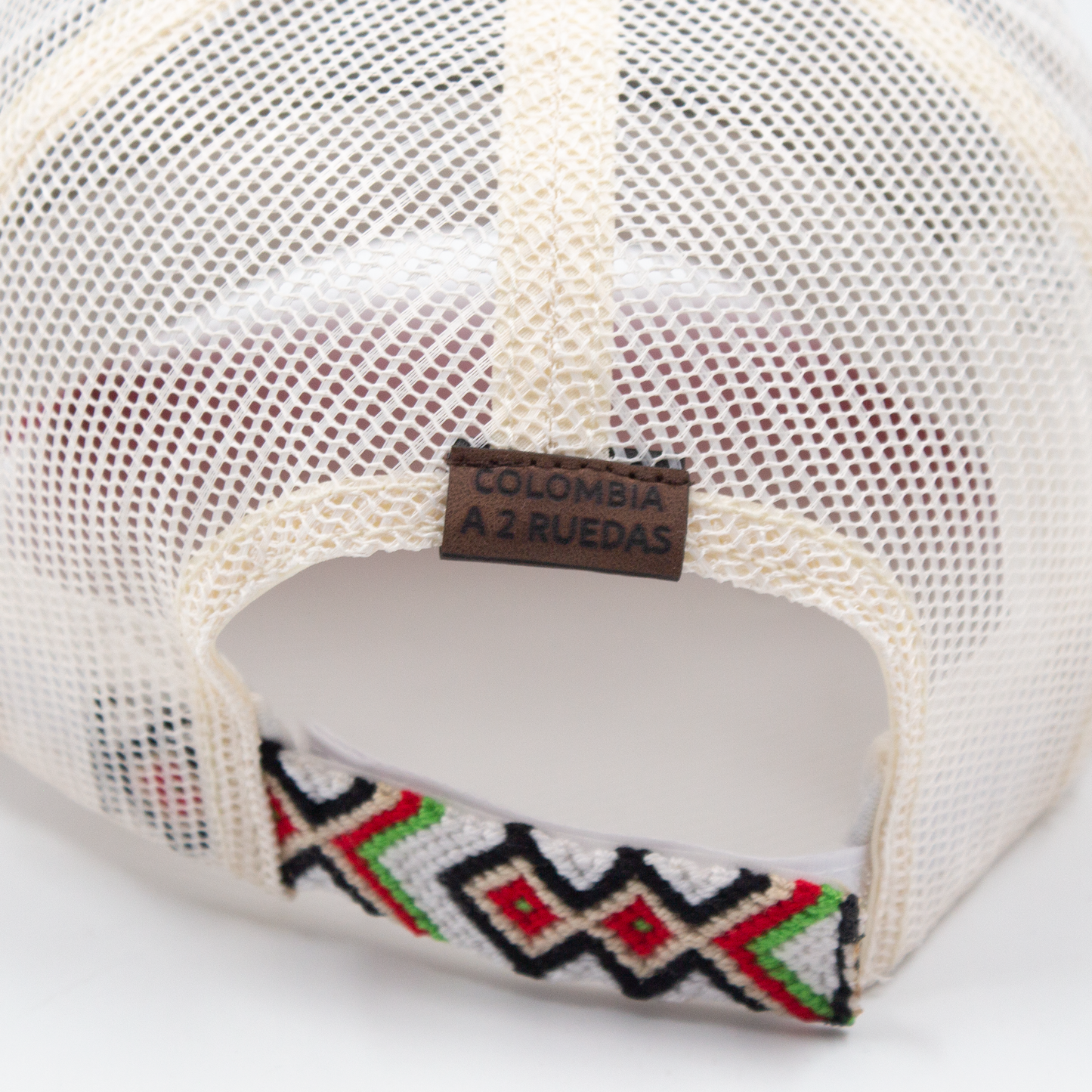 GORRA TRUCKER COLOMBIA EN 2 RUEDAS GIRO DE RIGO - FRENTE DURO