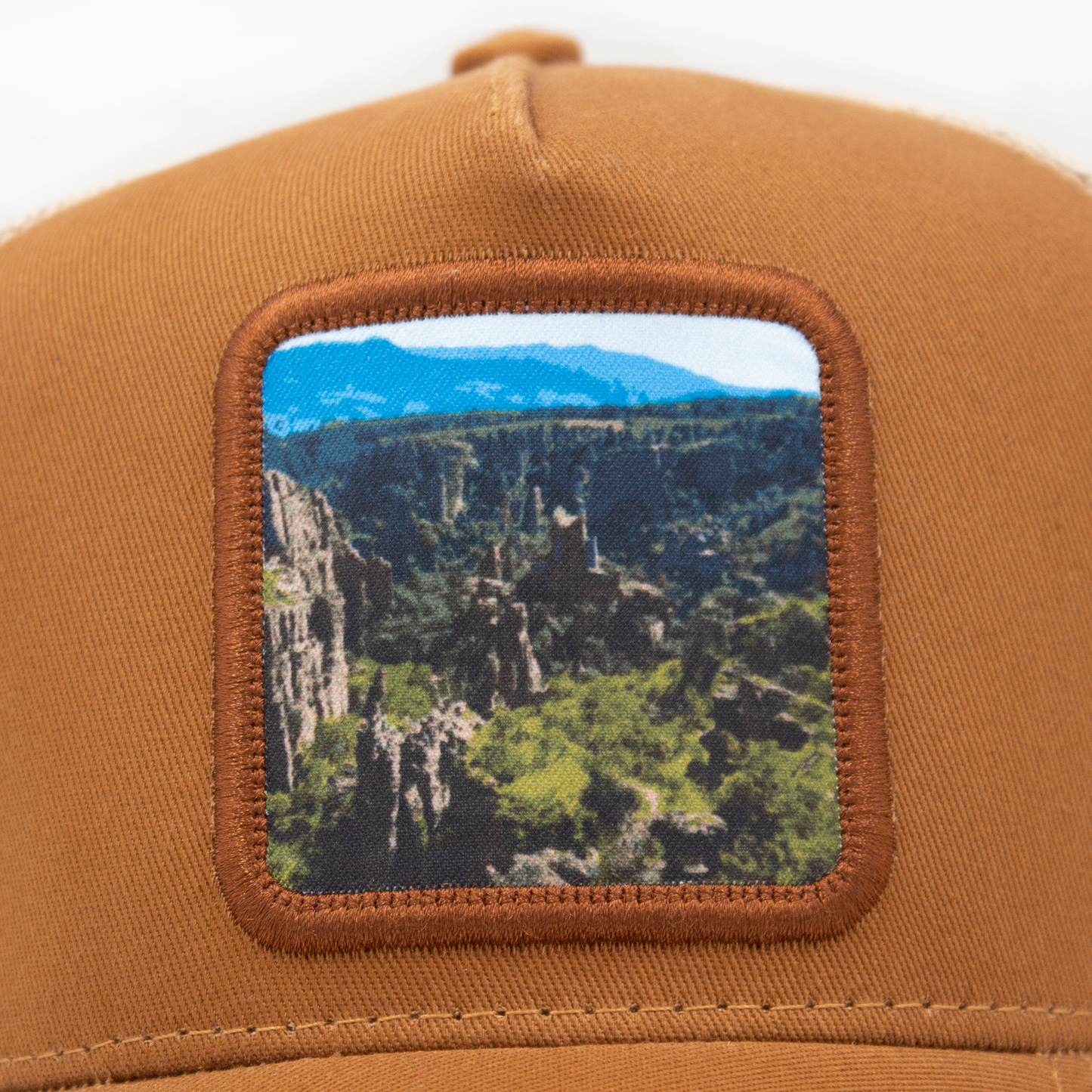 GORRA TRUCKER ESTO ES COLOMBIA ESTORAQUES - FRENTE DURO