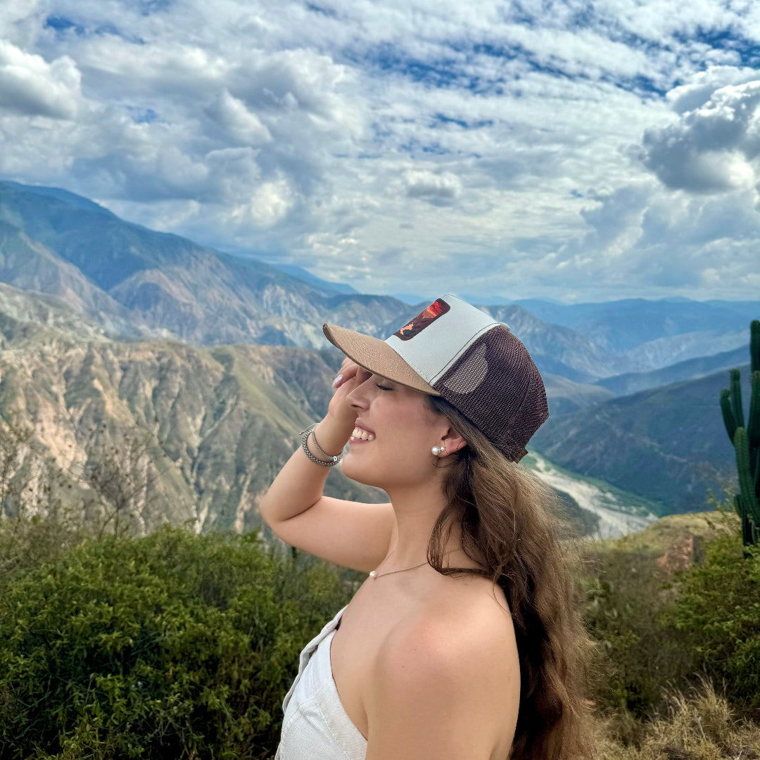 GORRA TRUCKER ESTO ES COLOMBIA CHICAMOCHA - FRENTE DURO