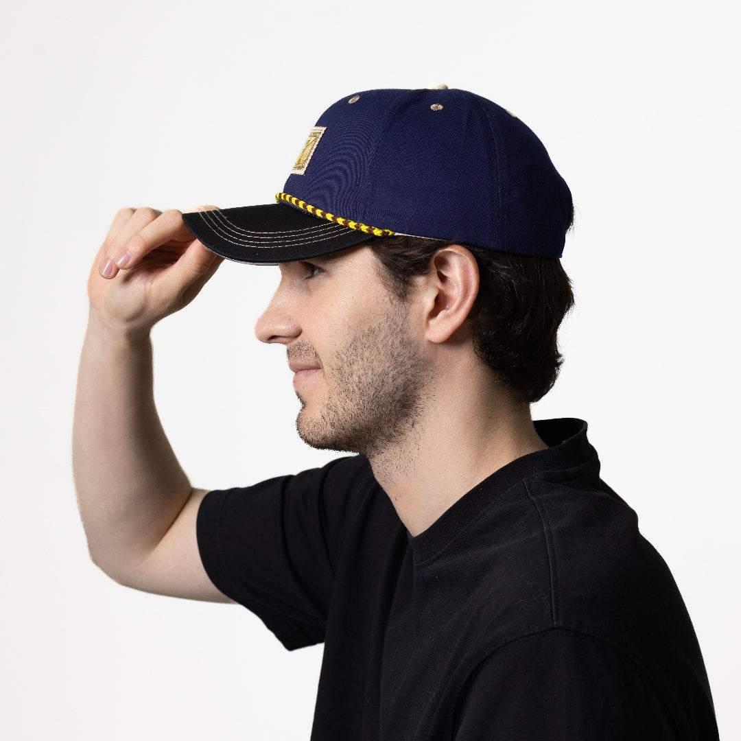 GORRA MENSAJEROS ESTAMPILLA DORADA - FRENTE DURO