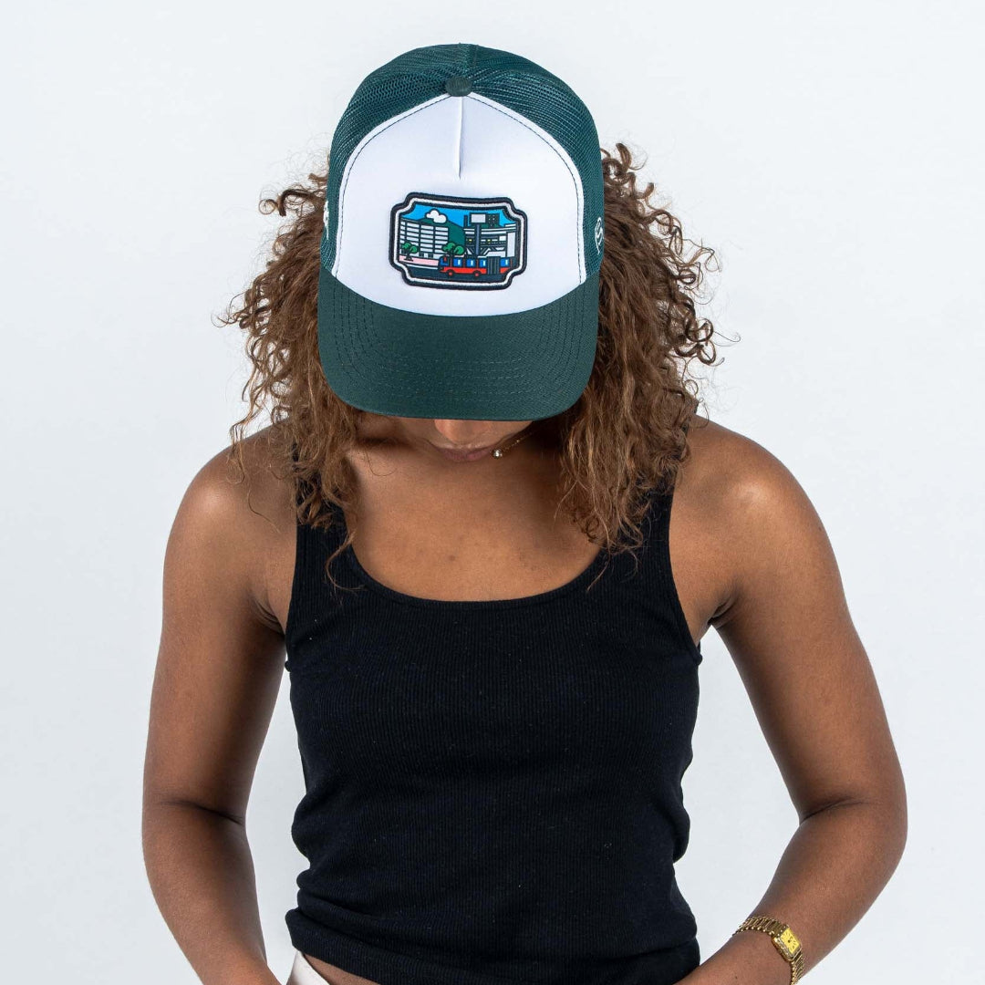 GORRA TRUCKER RINCONES CAPITALINOS LA 57 - FRENTE DURO