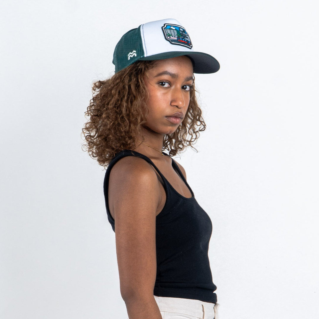 GORRA TRUCKER RINCONES CAPITALINOS LA 57 - FRENTE DURO