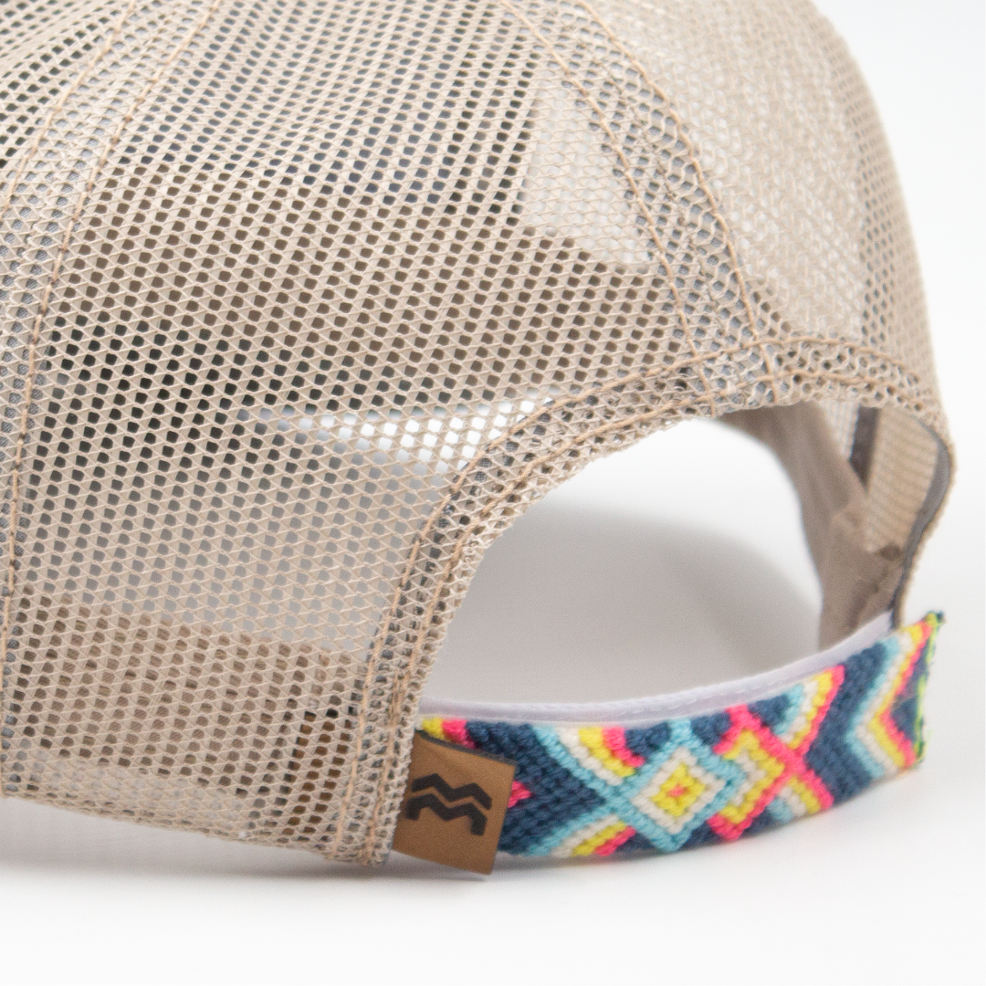 GORRA TRUCKER ESTO ES COLOMBIA NUQUI - FRENTE DURO