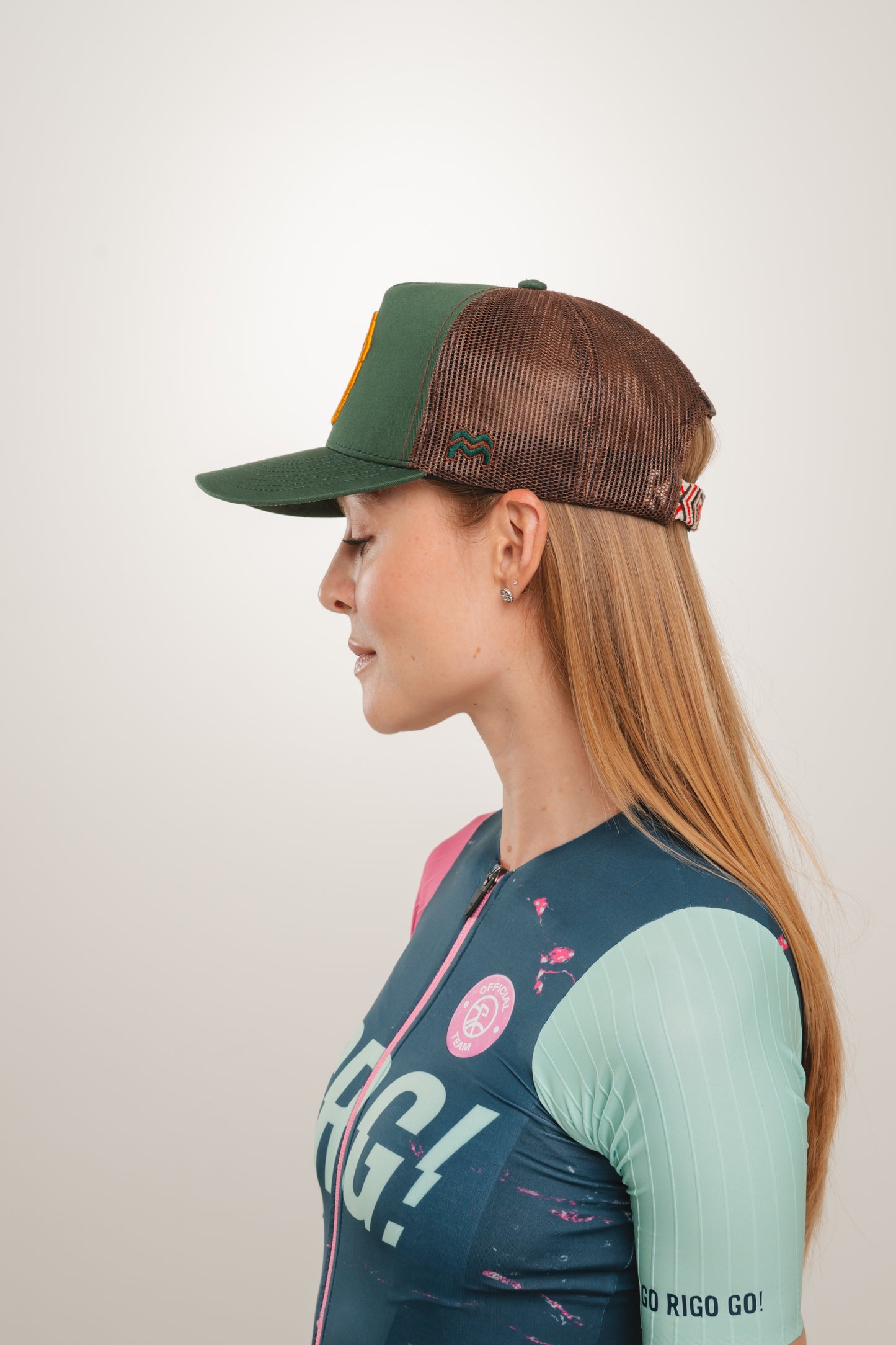 GORRA TRUCKER COLOMBIA EN 2 RUEDAS EL SIFON - FRENTE DURO