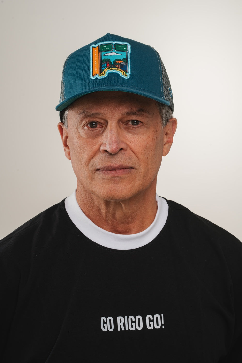 GORRA TRUCKER COLOMBIA EN 2 RUEDAS ALTO DE PATIOS - FRENTE DURO