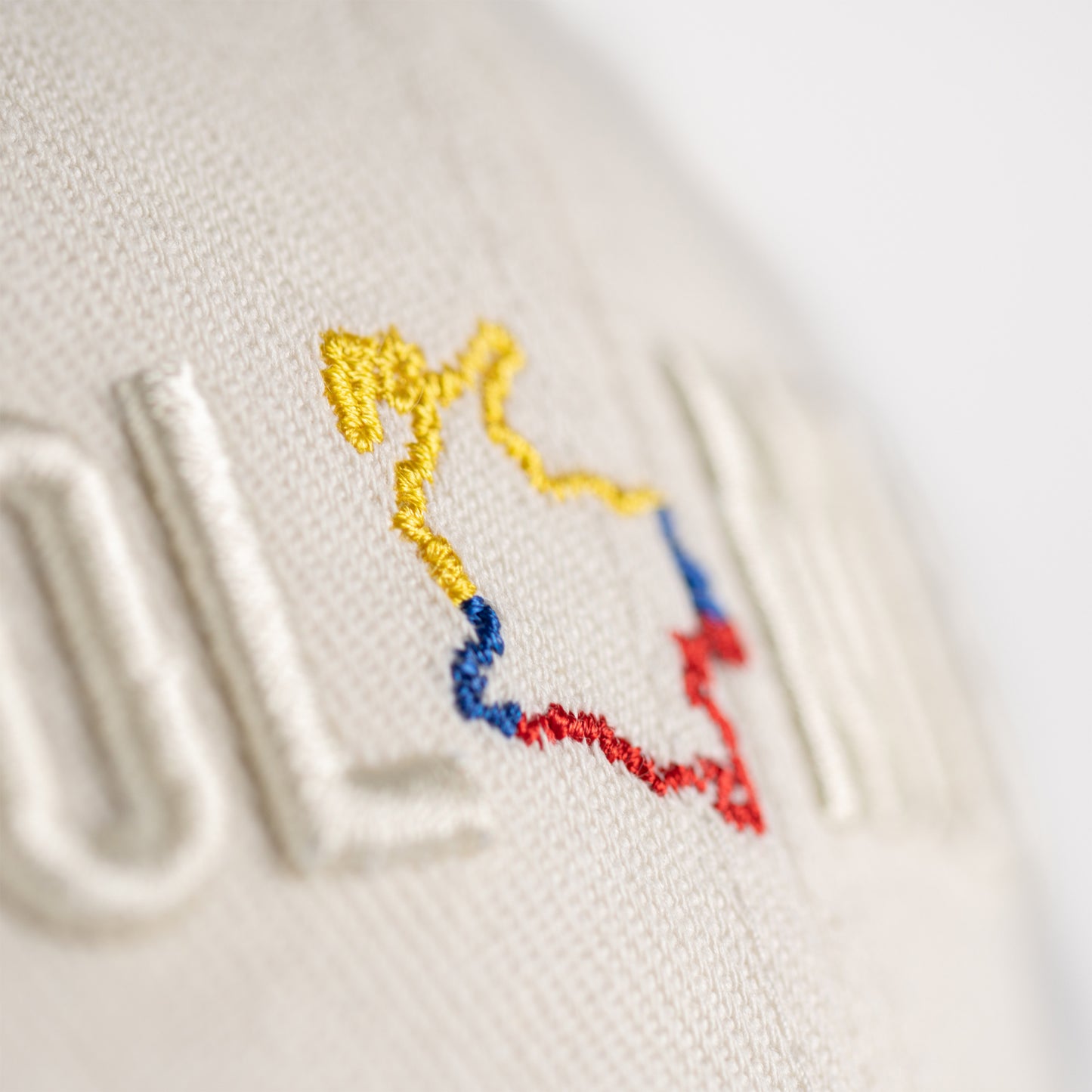 GORRA TIERRA QUERIDA MARFIL - FRENTE DURO