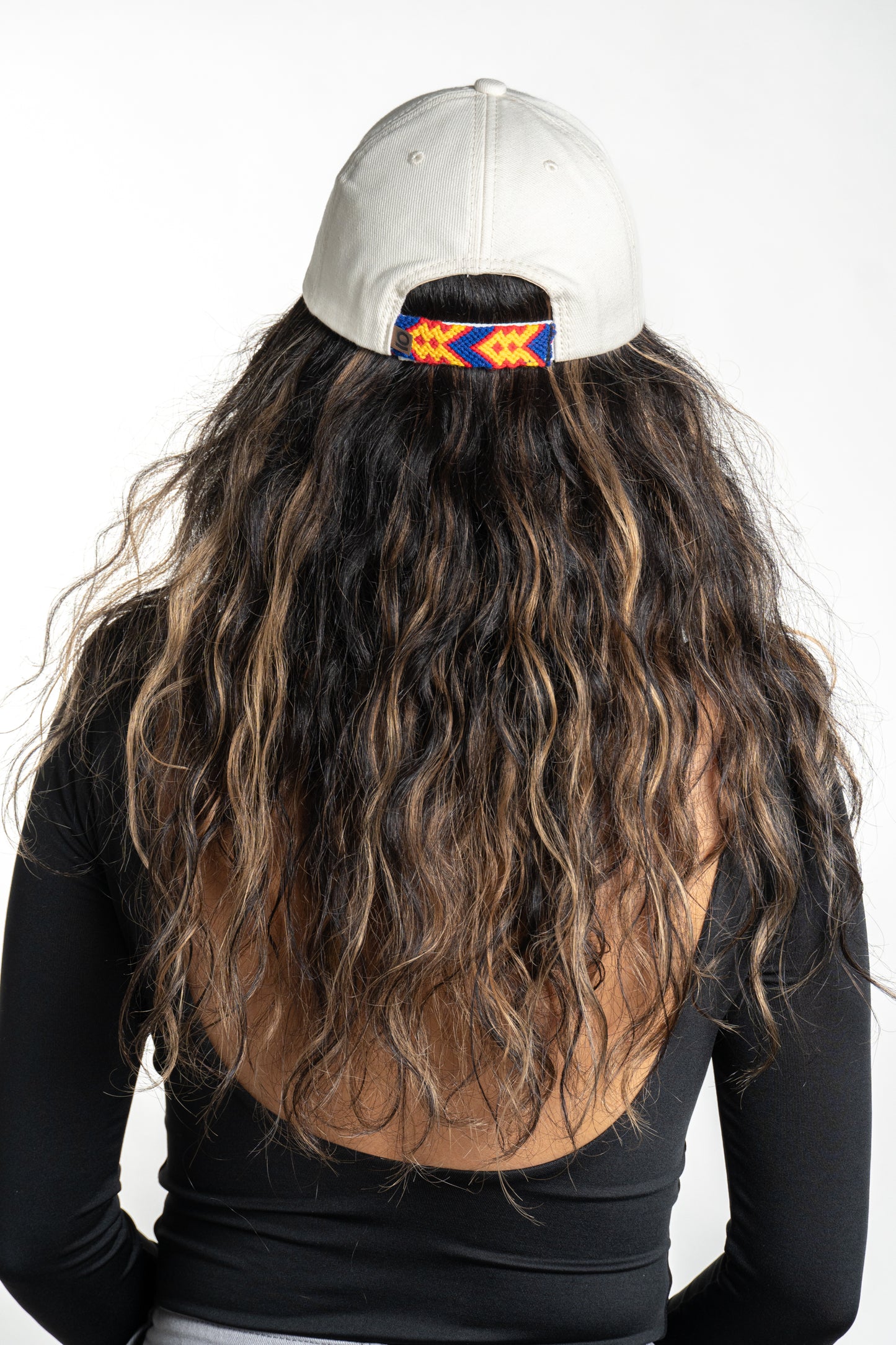 GORRA TIERRA QUERIDA MARFIL - FRENTE DURO