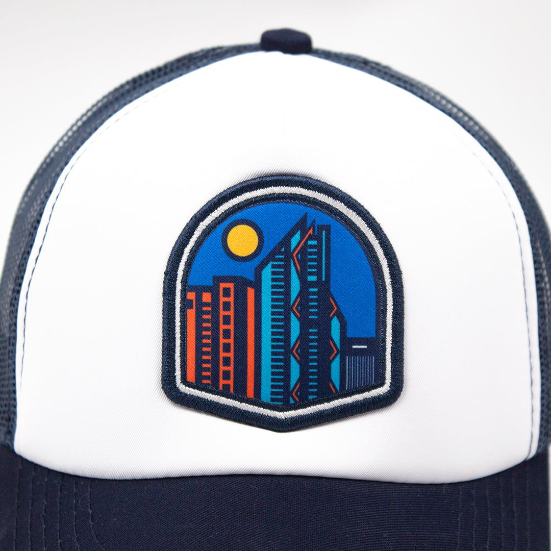 GORRA TRUCKER RINCONES CAPITALINOS TORRES CAPITALINAS - UNISEX FRENTE DURO